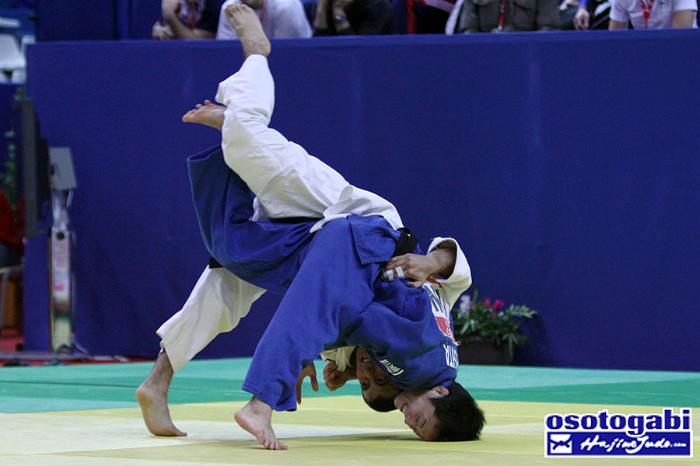 WCHJR09 HJ 10049